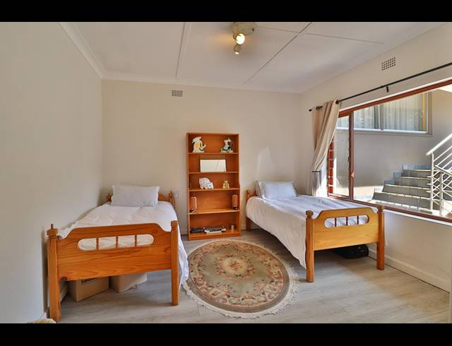 8 BEDROOM HOUSE FOR SALE IN ESSEXWOLD